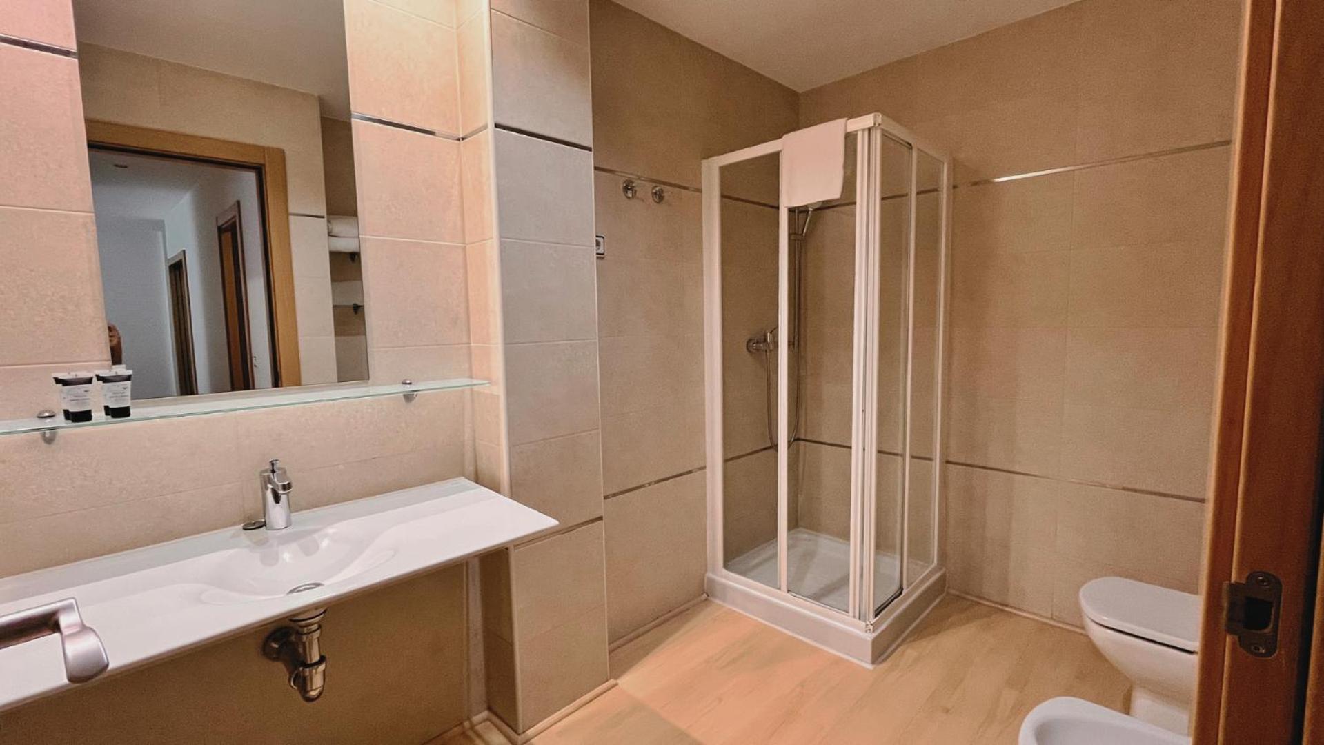لاس روزاس دي مدريد Hotel-Apartamentos Tartesos المظهر الخارجي الصورة