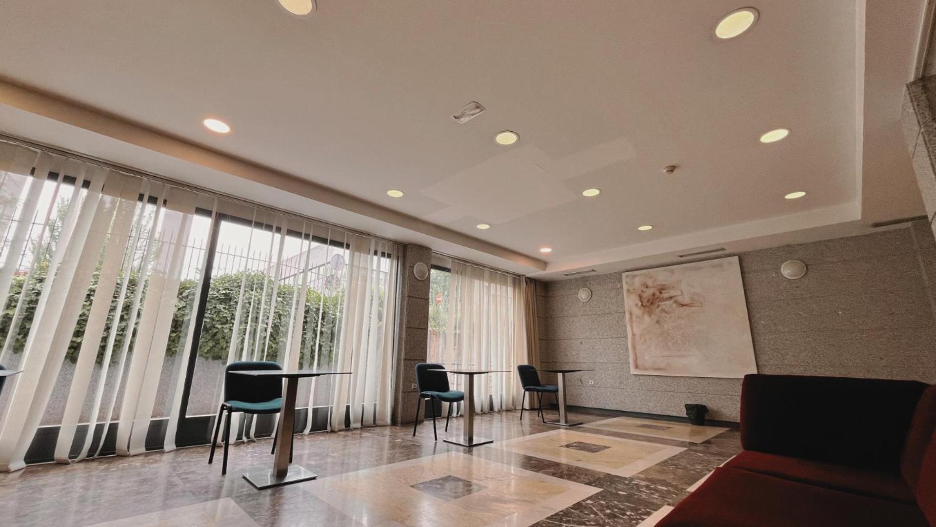 لاس روزاس دي مدريد Hotel-Apartamentos Tartesos المظهر الخارجي الصورة